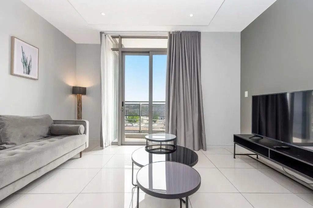 Easy Stay - The Median Rosebank