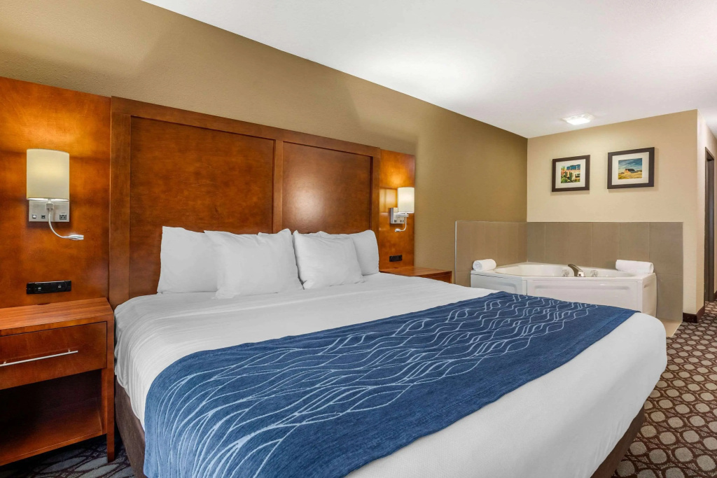 Comfort Inn Story City - I-35 near Ames