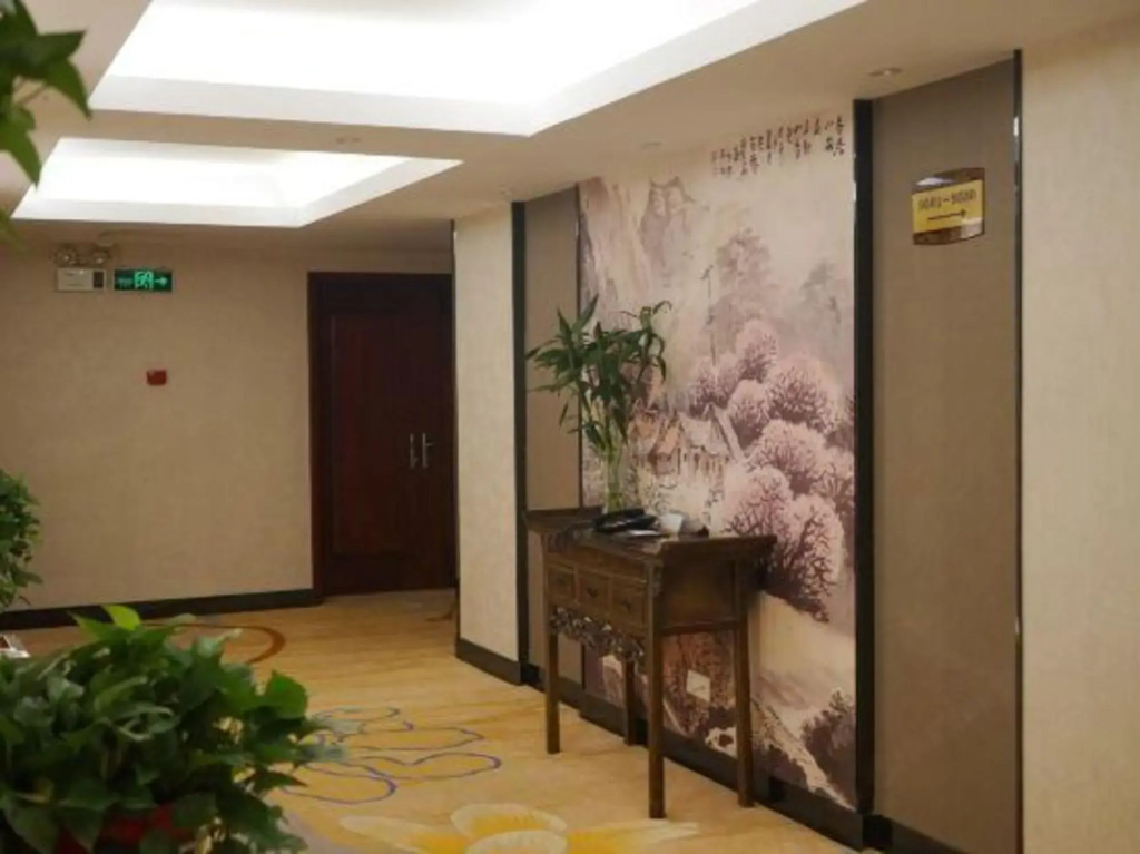 Dongfang Yuehai Hotel