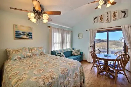 NC 12 56821-20 Condo by RedAwning