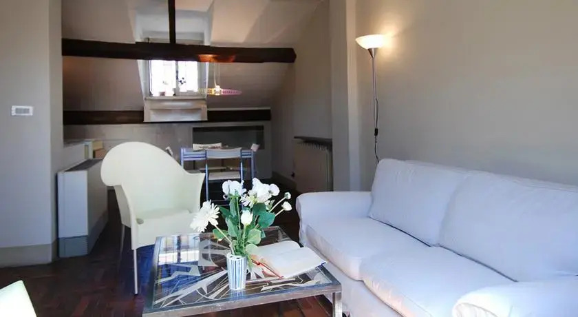 Anfossi Halldis Apartment