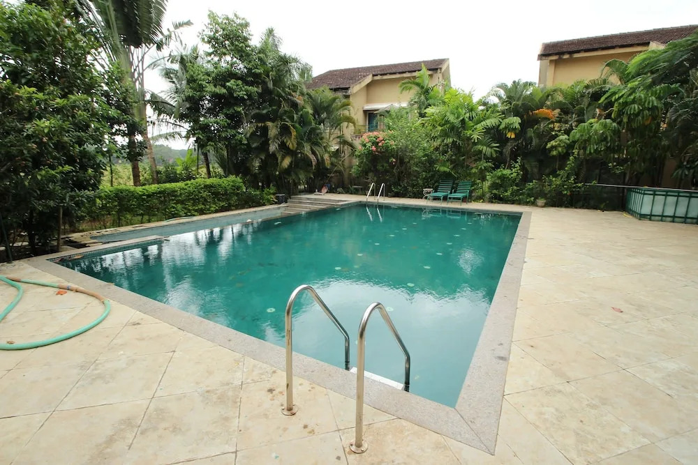 OYO 9872 Home Boutique 2BHK Fatrade Beach