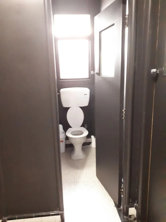 BoBs Hostel