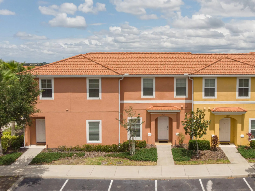 Cozy Home with Hot Tub at Encantada 302