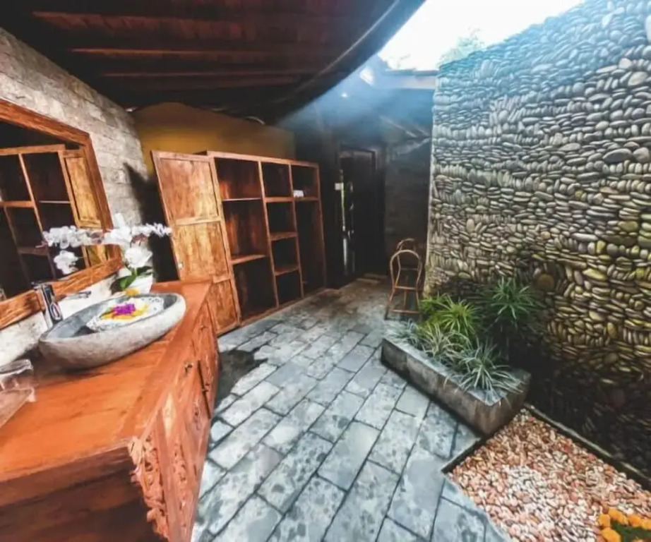 The Jungle Villa