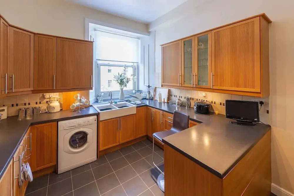 Stunning Tollcross Apartment