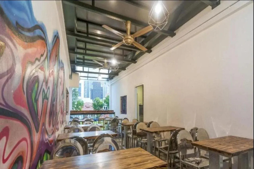 BEAT Arts Hostel at Chinatown