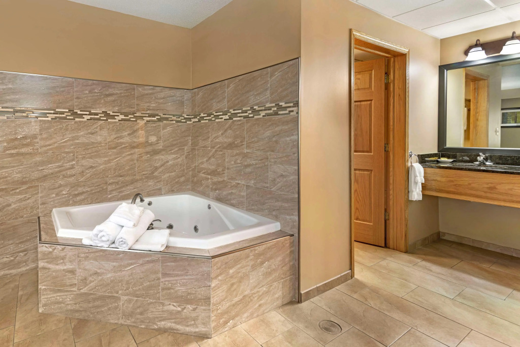 Best Western Plus Plattsburgh