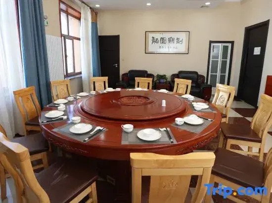 Longsheng Hotel