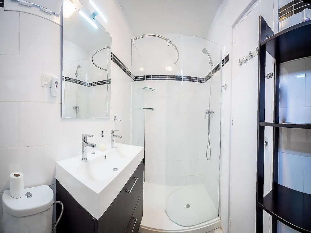 Dona Lola Micaela  Beach front duplex apartment with open sea and beach views located between Marbella and Fuengirola CS148