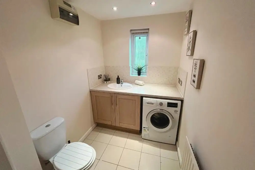 Lovely 3-bed House in Solihull