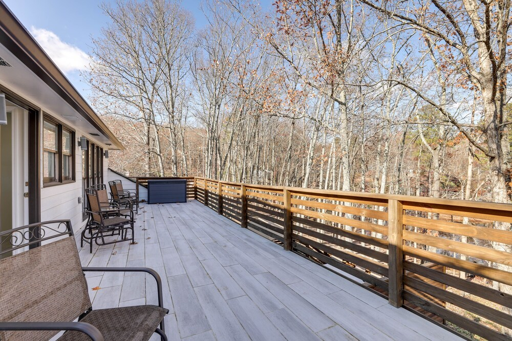 Stylish Marietta Home w/ Deck - Near Truist Park!
