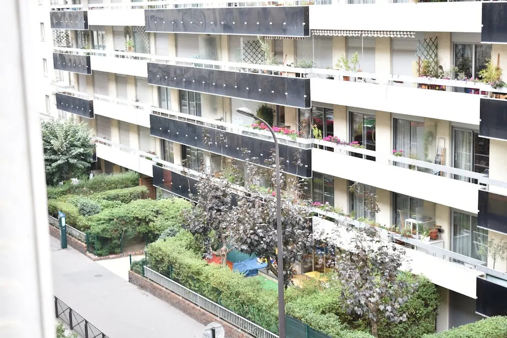 Large Apartment Near Bercy