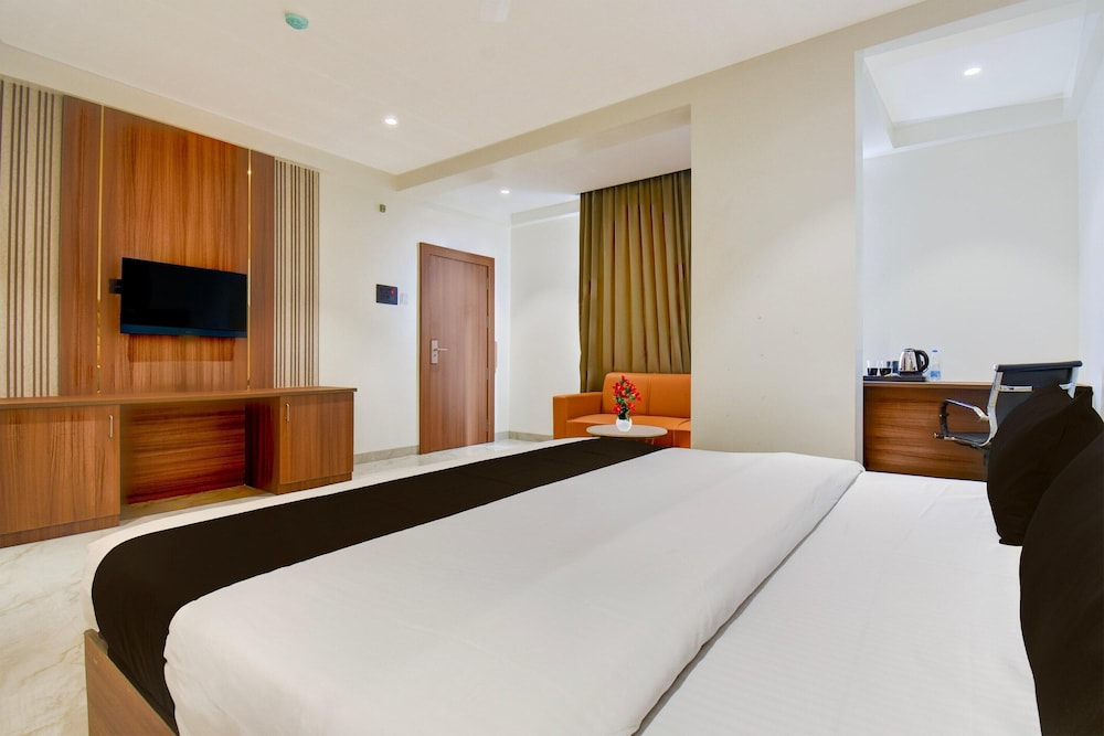 Palette Hotel Chakan K9