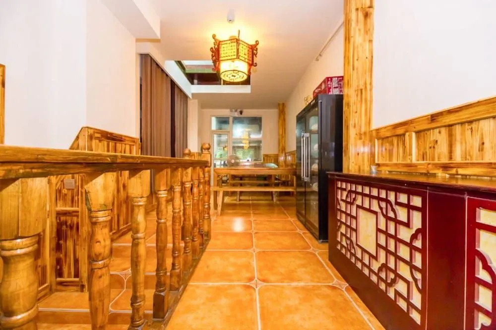 Qingcheng Elegant Hotel