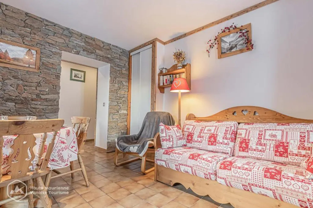 153 Rue des Rochers