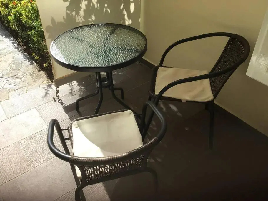 Casa Iris - Lovely 1 bdrm condo with pool; steps to the beach