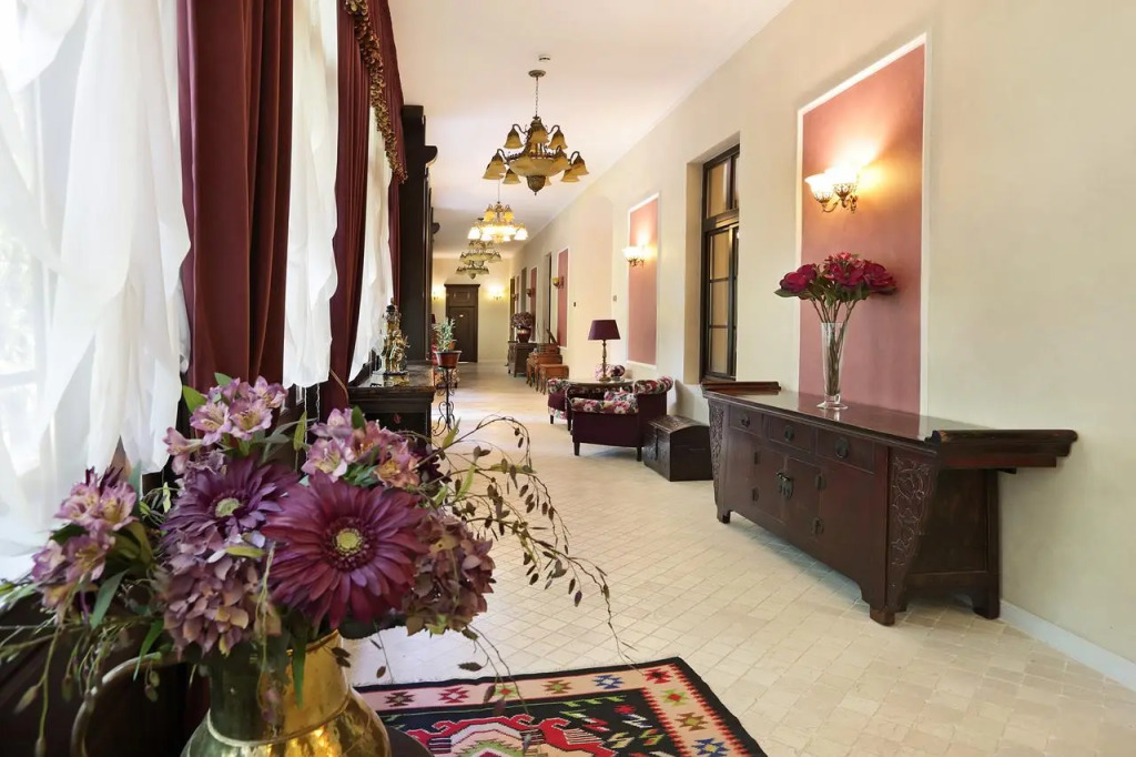 Hotel Regal 1880 - Boutique Hotel in Parcul Central Sinaia
