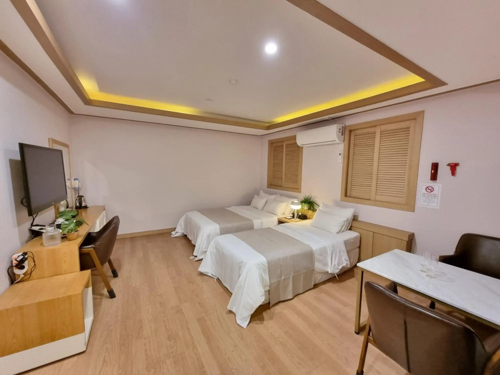 LEX Tourist Hotel