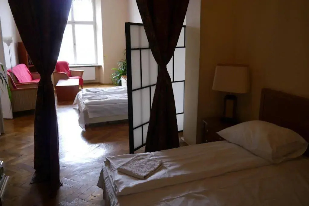 Main Market Square Apartments
