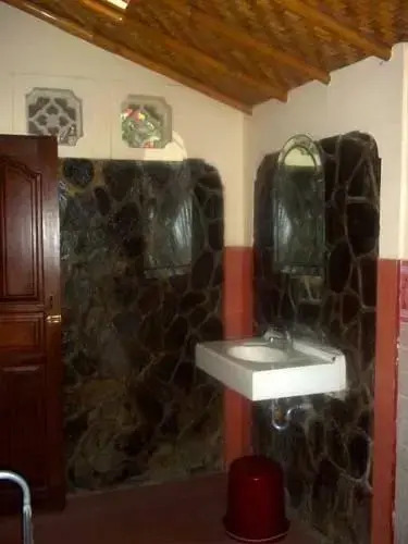 Alamat Anda Kusuma Jaya Indah Bungalows