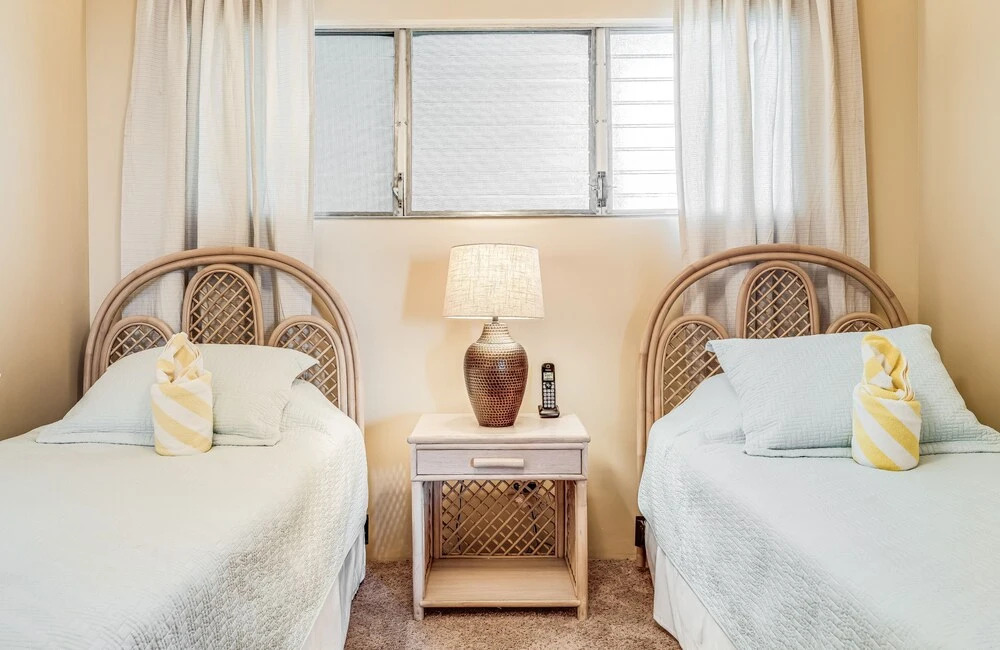 Royal Mauian 503