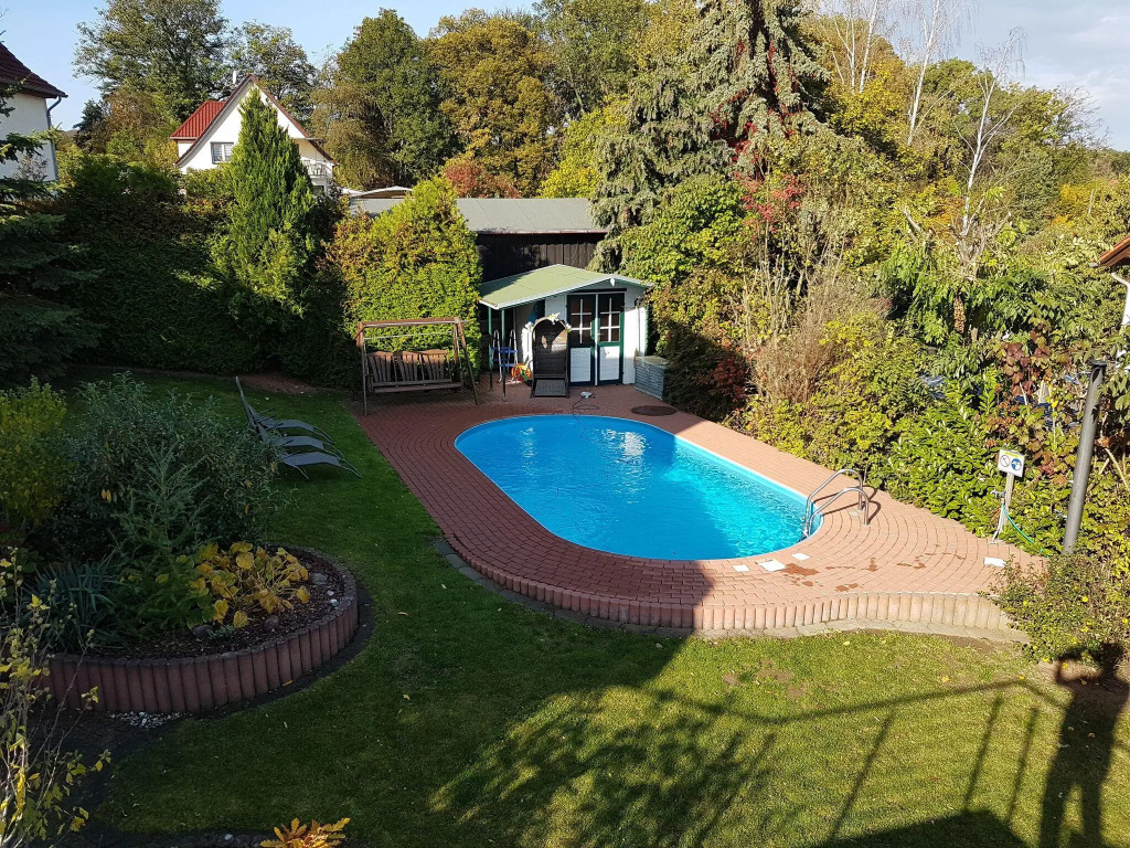 Gruppenunterkunft mit Pool in Ballenstedt