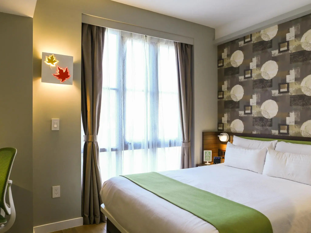 NobleDEN Hotel