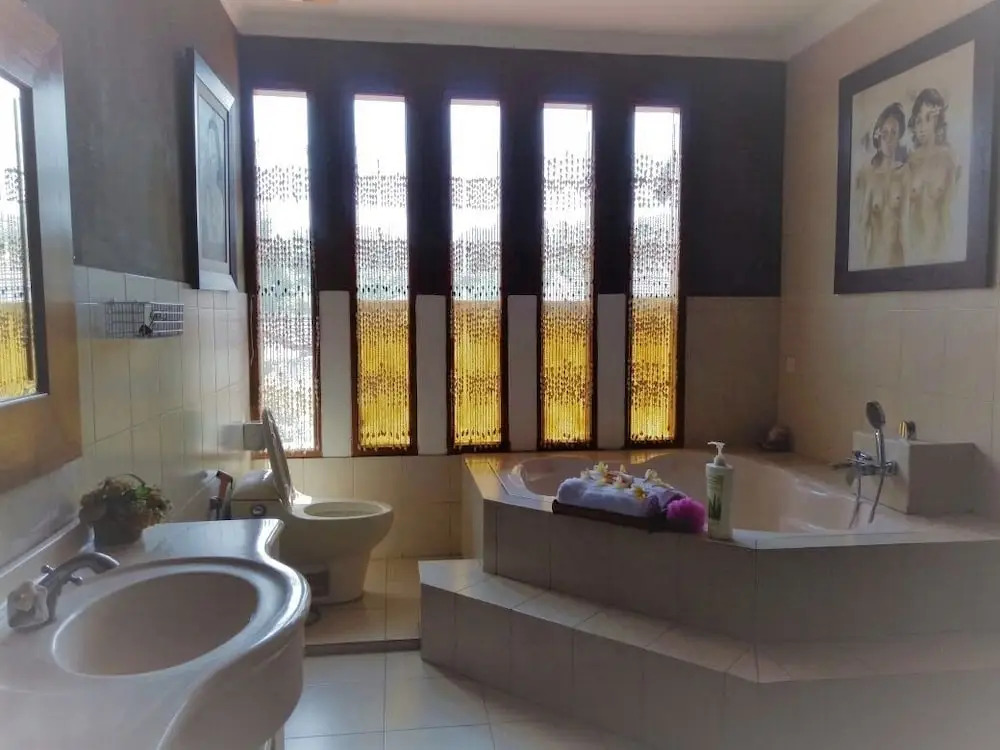 Kembang Guest House