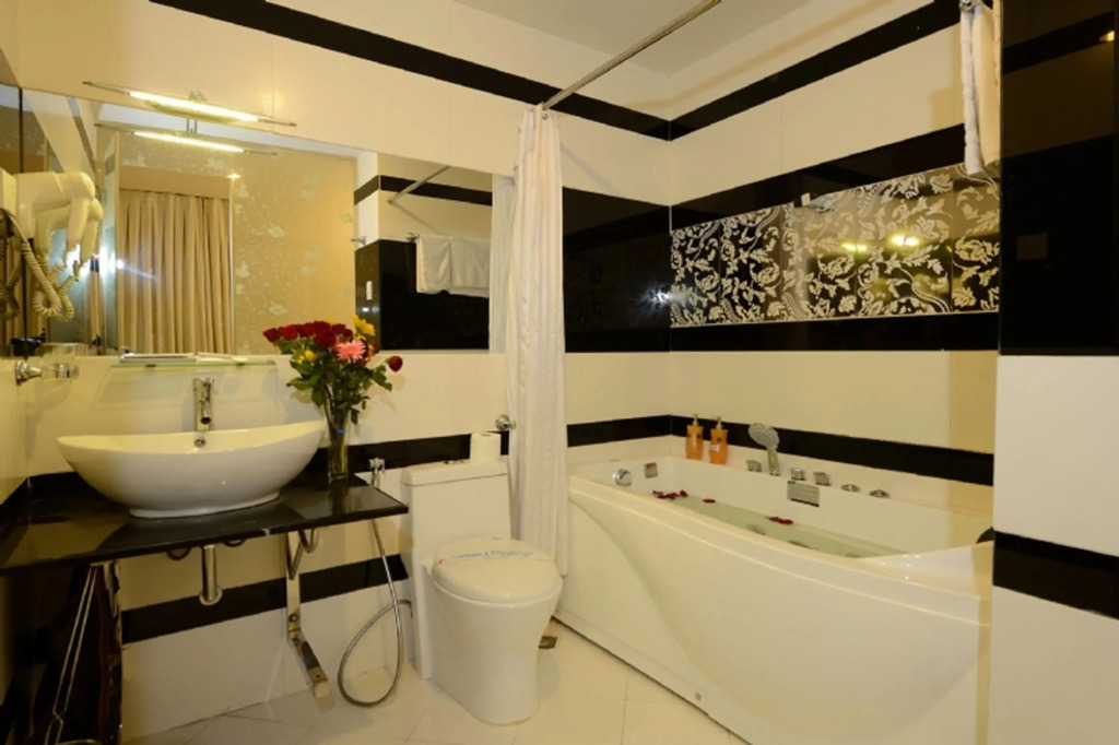 Golden Star Hotel