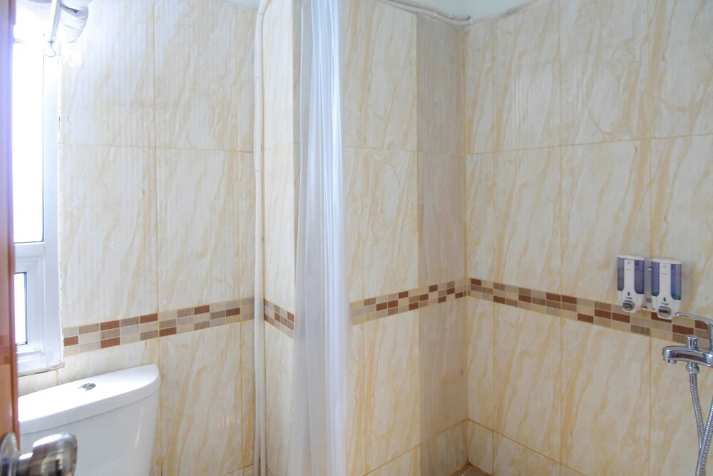 Airy Cihaurgeulis Surapati 235 Bandung