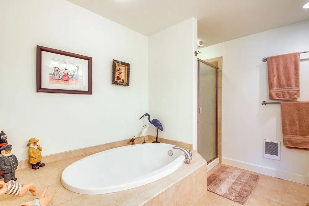 Riverfront Apt in Old Town Florence!