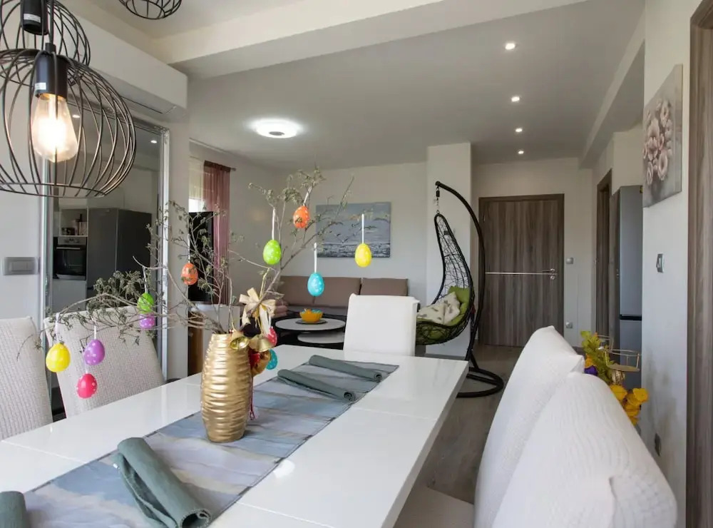 Trendy and Chic Apartment With Terrace and Private Garden