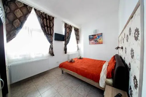 Boul Rosu Residence