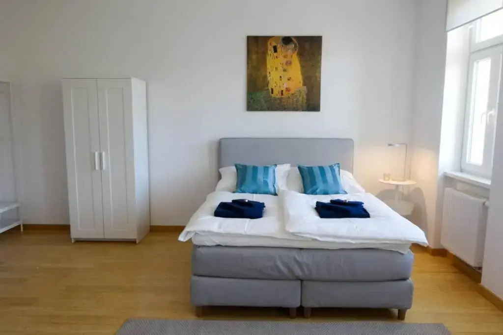 Studio-Apartment between Schoenbrunn & the City Center (28)