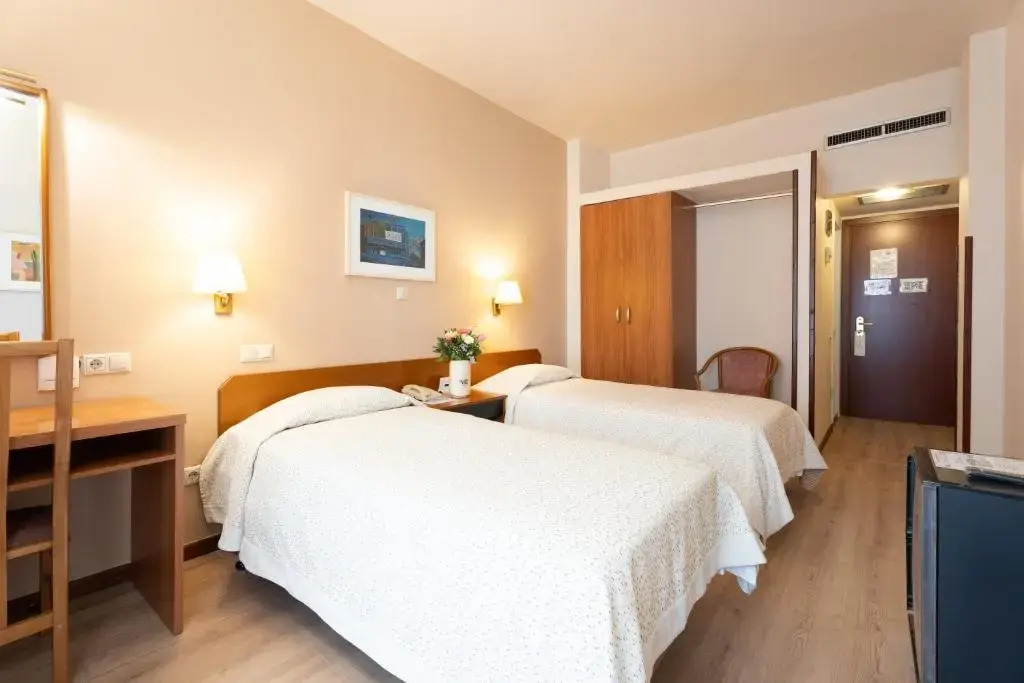 Queen Olga Hotel