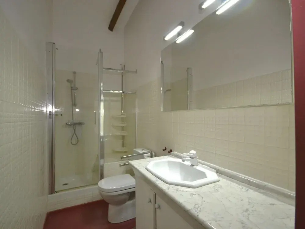 Villa With Swimming Pool Within the Luberon