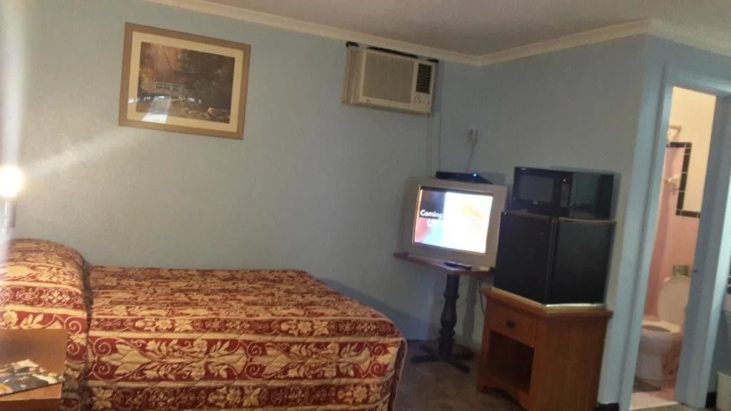 Holiday Terrace Motel