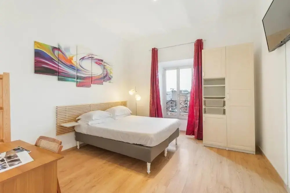 San Lorenzo Apartments