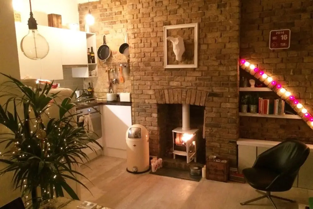 Beautiful Canalside 1-bedroom Flat With Terrace