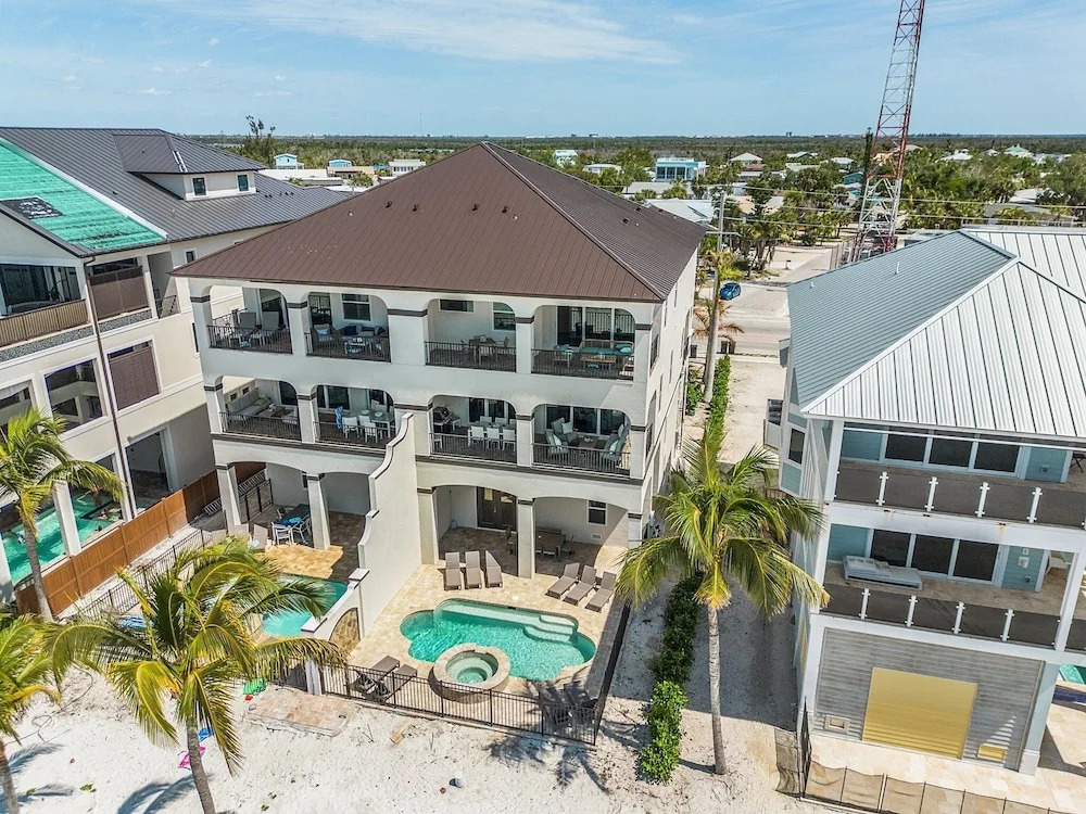 Curious Tides - 3132/3134 Estero Blvd. 10 Bedroom Townhouse by RedAwning