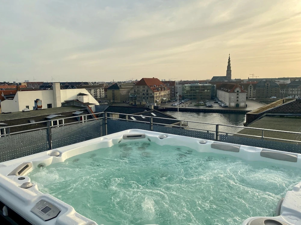 Dinesen Collection Luxury Condos By Royal Danish Theatre