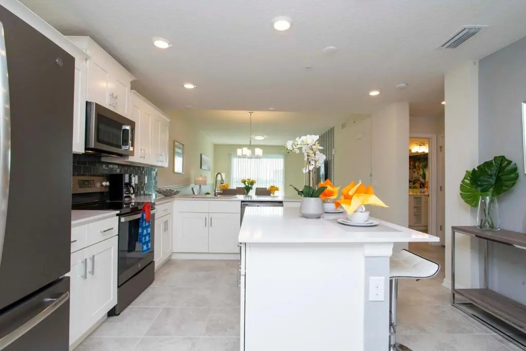 Luxurious 2 Bd Close to Disney @ Storey Lake 204P