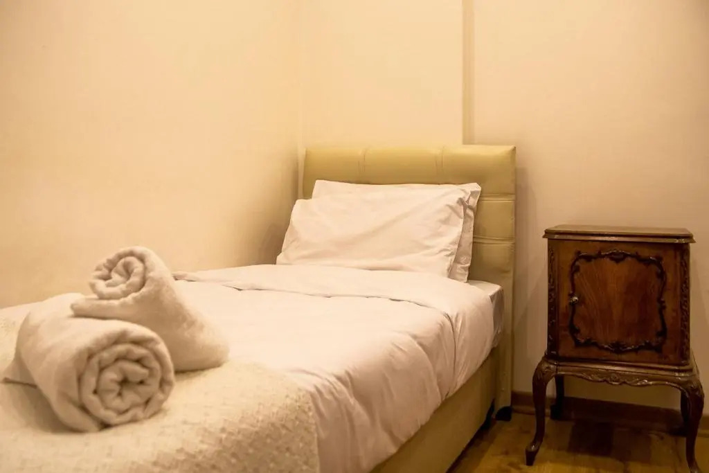 Cozy and Central Apartment near Shore and Trendy Attractions in Karsiyaka, Izmir