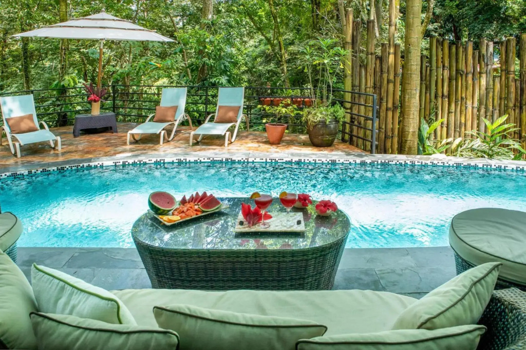 Rainforest Gem Aracari Villa with Private Pool