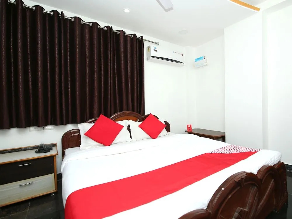 OYO 12498 Hotel Sea Rock
