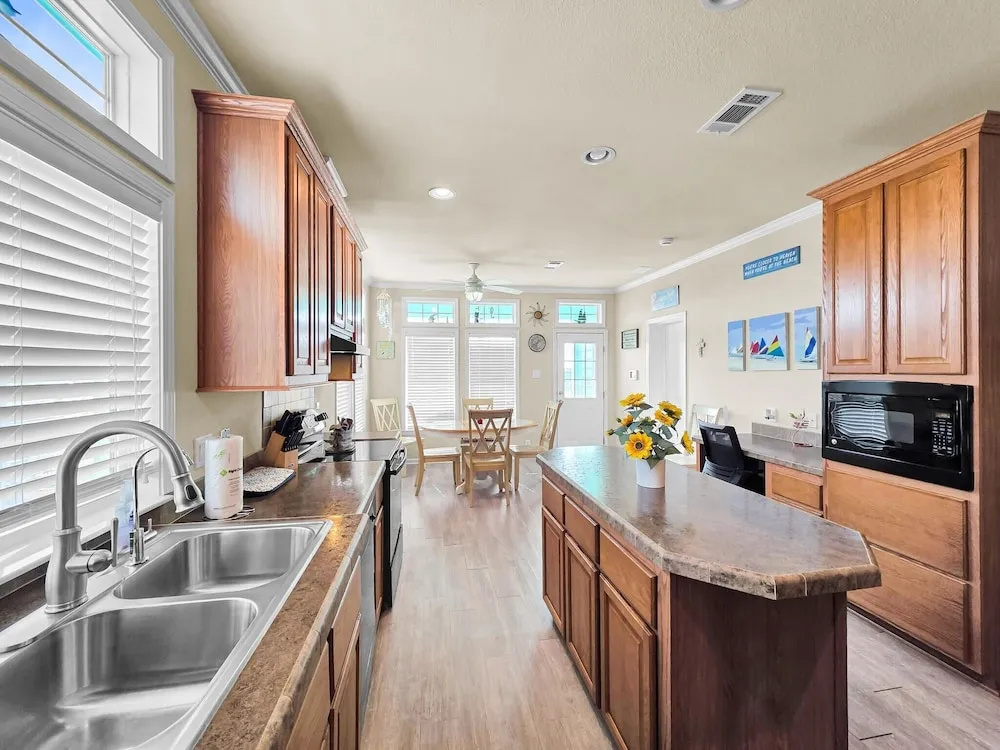 Its A Shellabration 3 Bedroom Home