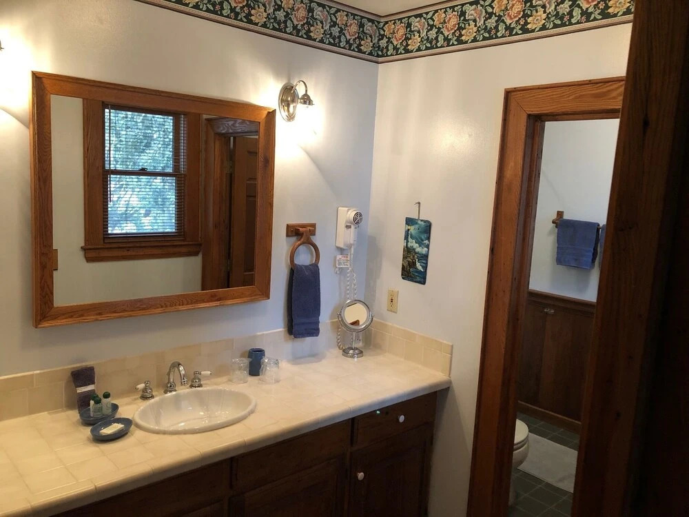 Lovill House Inn