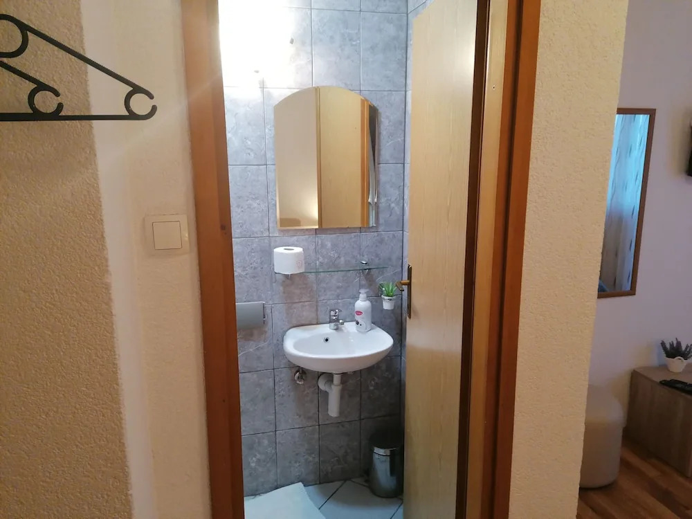 Apartment And Rooms Nevenka