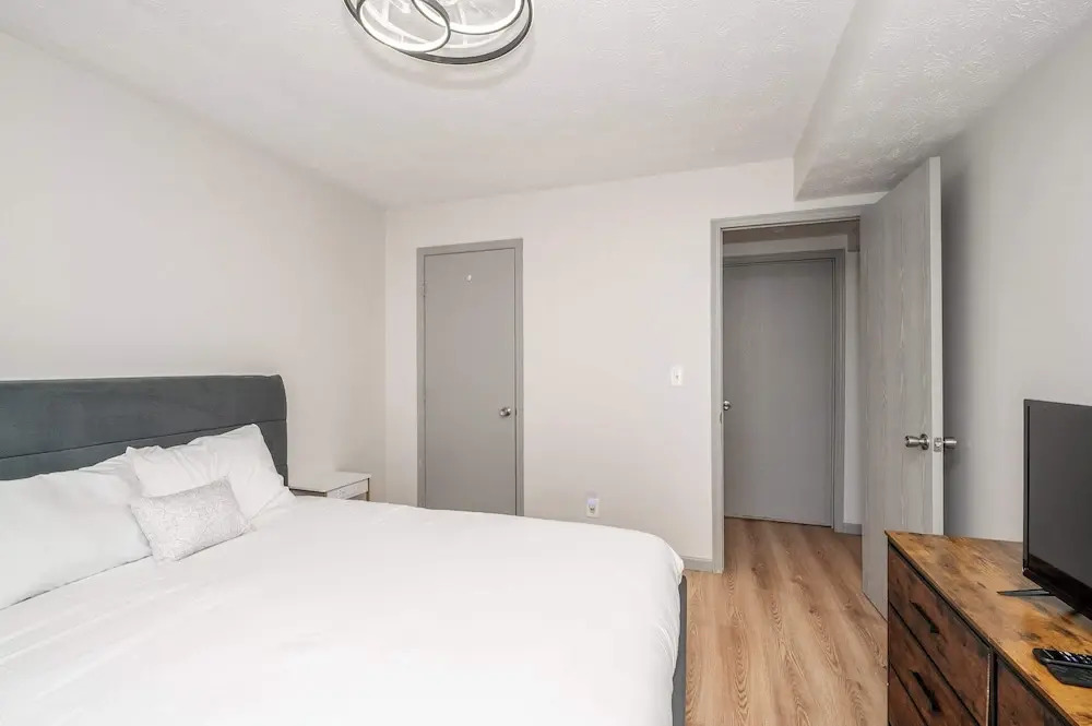 Arkstone Retreat 1 - 4 minutes from the Ark!